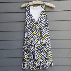 Everly Black/White/Yellow Geo Print V neck Swing Dress  Size Medium